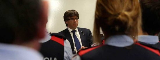 Los jefes de los Mossos ayudaron a fugarse al cobarde Puigdemont