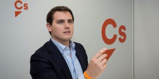 ABC mete el miedo en el cuerpo a Albert Rivera con un tremebundo editorial sobre sus malas compa&ntilde;&iacute;as