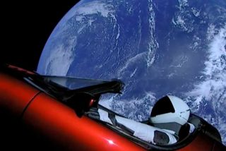 &iquest;Cu&aacute;l es el destino del coche Tesla que SpaceX y Elon Musk mandaron al espacio en el cohete Falcon Heavy?