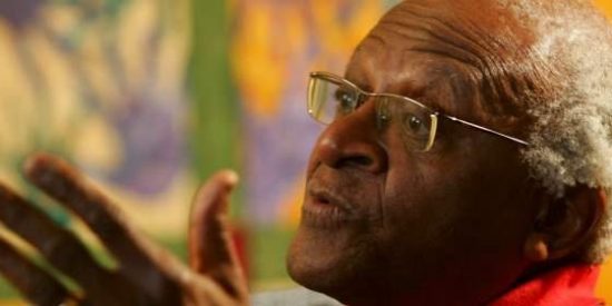 Desmond Tutu anuncia su dimisión como embajador de Oxfam