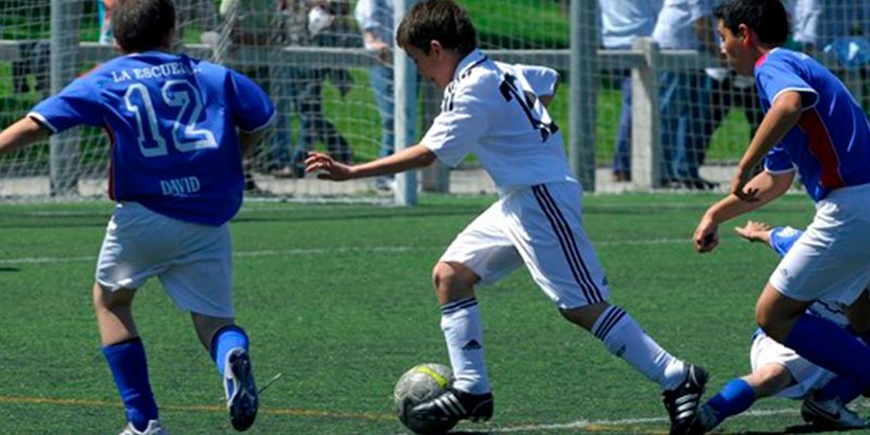 Los pediatras reclaman medidas de prevenci&oacute;n para evitar accidentes card&iacute;acos en ni&ntilde;os deportistas