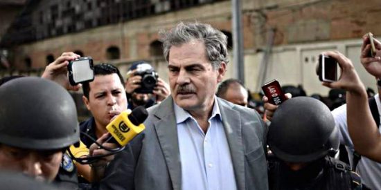 Gabriel Albiac: "Las ONG existen para autofinanciarse y esa ficción es cara"