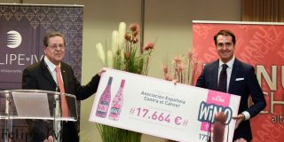 WIN, el vino sin alcohol, entrega a la AECC 17.664 euros de la campa&ntilde;a &lsquo;WIN Contra el C&aacute;ncer&rsquo;