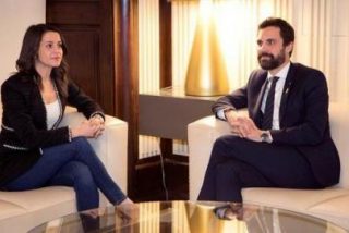 In&eacute;s Arrimadas no se corta un pelo cuando el caradura Torrent le avisa de la Investidura de Turull