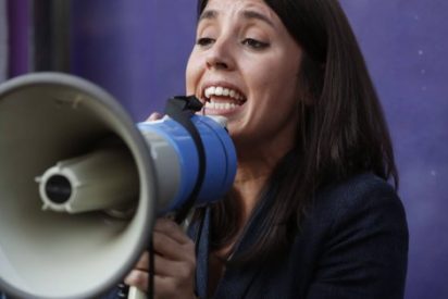 Las fotos nada feministas de Irene Montero que la pillan en bragas