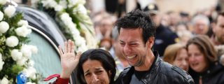 La 'carta de un pececito' que ha hecho sonre&iacute;r a la madre de Gabriel y que hunde a las pira&ntilde;as de turno