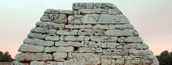 Sa Naveta des Tudons