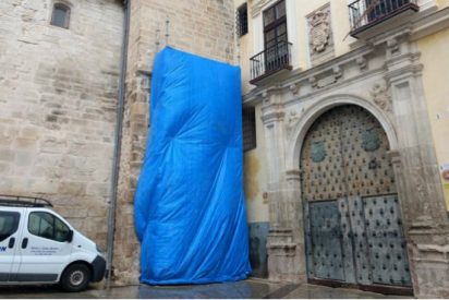 El Obispado de Cuenca retira los s&iacute;mbolos franquistas de la Catedral