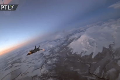 Las impresionantes maniobras de los pilotos de MiG-31