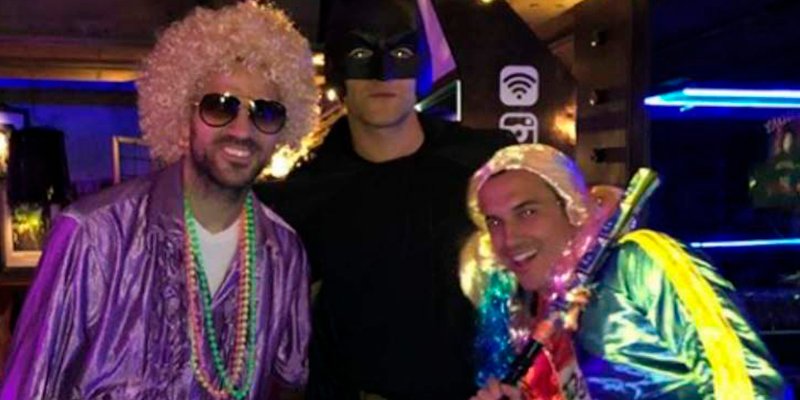 Cesc F&aacute;bregas y Pedro Rodr&iacute;guez se van de fiesta de disfraces