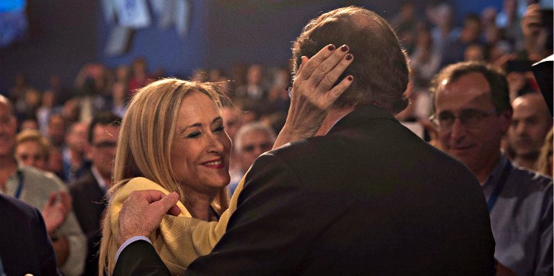 El PP de Rajoy da por hecha la ca&iacute;da de Cifuentes y busca ya otro candidato para Madrid