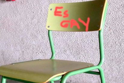 Le pintan en la silla del instituto &ldquo;es gay&rdquo; y responde as&iacute;&hellip;