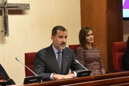 Jos&eacute; Mar&iacute;a Castillo: "&iquest;Qui&eacute;n se f&iacute;a hoy de lo que se dice en el parlamento o en la catedral?"