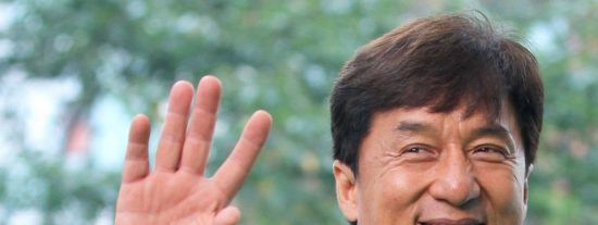 Jackie Chan: 10 momentos gloriosos del actor que act&uacute;a sin doble