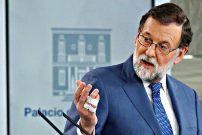Mariano Rajoy da un puñetazo en la mesa y decide respaldar a Cifuentes frente a los linchadores
