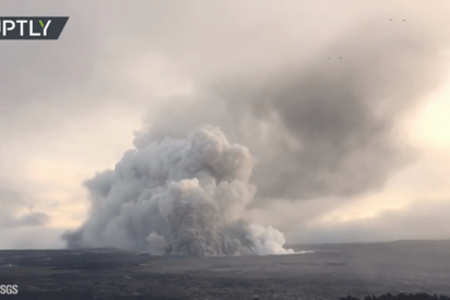 Así dispara Kilauea una espectacular nube de cenizas de 3000 metros de altura