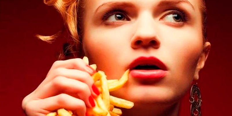 ¡Alimentos que no debes ni oler si quieres adelgazar!