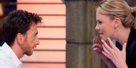 Charlize Theron le manda este mensaje públicamente a Pablo Motos después de dejar claro lo poco que le gusta ‘El Hormiguero’