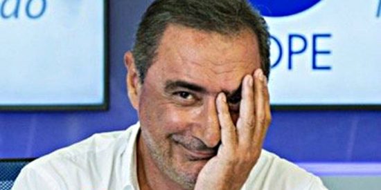 El exorcismo de Podemos a Herrera por su cachonda romer&iacute;a al chal&eacute; de Iglesias y Montero