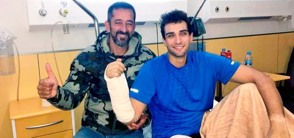 El doctor Cavadas reimplanta la mano a un marine de EEUU que se la amputó en un submarino