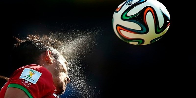 Las cuatro innovaciones tecnol&oacute;gicas que acabar&aacute;n fastidiando la magia del f&uacute;tbol