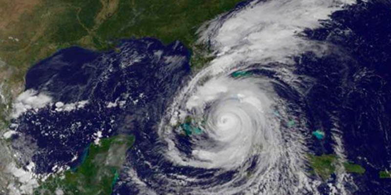 Guatemala en estado de "Alerta roja" ante la llegada del hurac&aacute;n 'Julia'