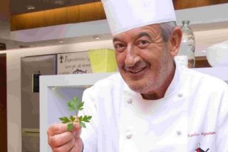 Un spot de Argui&ntilde;ano por 161.500 euros para vender el timo de las desaladoras