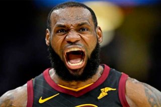 El mítico LeBron James lleva a los Cavaliers a la final de la NBA a golpe de triple