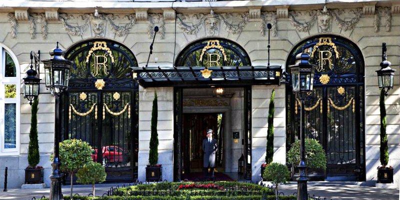 La memoria del Hotel Ritz Madrid a subasta... desde 30 euros la pieza
