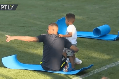 Los hijos de Casemiro y Marcelo juegan con matrioshkas en Rusia