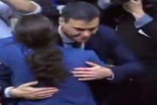 Pedro S&aacute;nchez y Pablo Iglesias se reunen en secreto en La Moncloa para montar un 'Frente Popular'