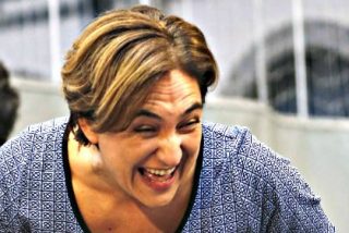 La 'dalt&oacute;nica' Colau se niega colocar el lazo azul por las v&iacute;ctimas del atentado de Hipercor