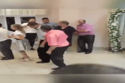 Por esto no debes incluir nunca la conga en tu boda...