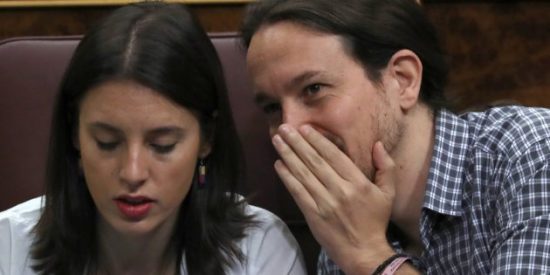 As&iacute; ment&iacute;a el trilero de Pablo Iglesias sobre el refer&eacute;ndum en Catalu&ntilde;a antes de ser el recadero de S&aacute;nchez