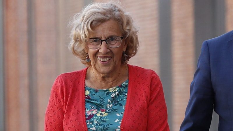 Carmena pone otro grano de arena para agitar m&aacute;s el mar de fondo: 'tarjeta de vecindad' para inmigrantes ilegales