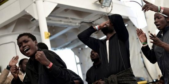 Gobierno de Pedro S&aacute;nchez: los menores del Aquarius, fugados por Alicante