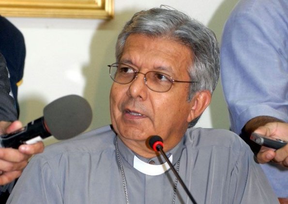 El papa nombra a Flores obispo de Villarrica (Paraguay)