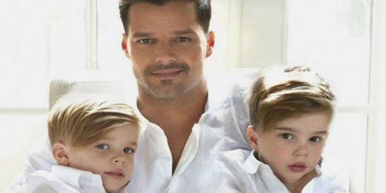 &iquest;Sabes qu&eacute; respondi&oacute; el hijo de Ricky Mart&iacute;n cuando le preguntaron por qu&eacute; ten&iacute;a dos pap&aacute;s?