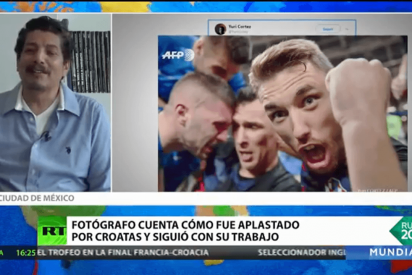 El fot&oacute;grafo de AFP M&eacute;xico cuenta c&oacute;mo fue aplastado por una "pir&aacute;mide" de futbolistas croatas
