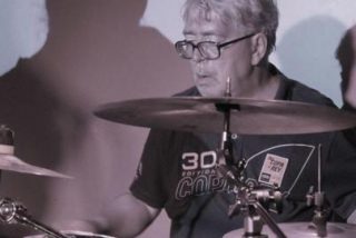Muere por necrosis el m&uacute;sico que oblig&oacute; a hacer un aterrizaje de emergencia por su pestazo
