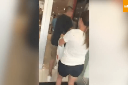As&iacute; fueron los momentos de p&aacute;nico vividos en un centro comercial de Texas durante el asalto a una joyer&iacute;a