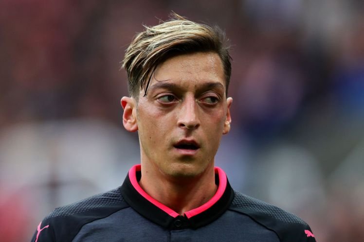 Ozil renuncia a la selecci&oacute;n alemana por &laquo;racismo y falta de respeto&raquo;