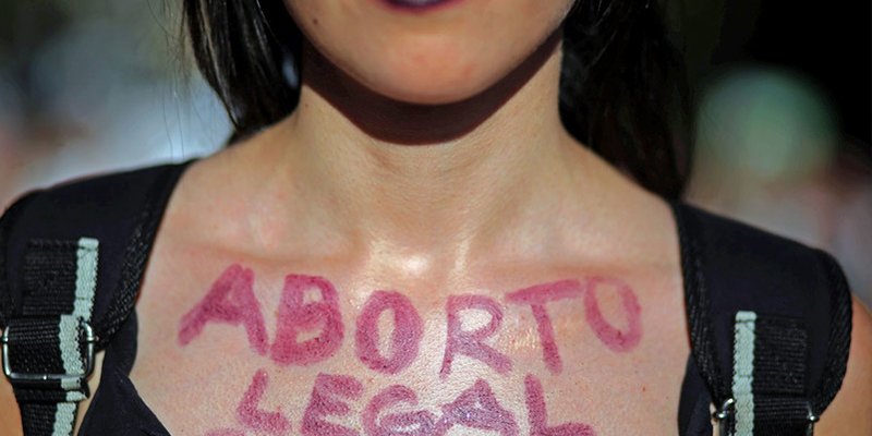Piden en el Congreso incorporar en la sanidad pública técnicas instrumentales de aborto