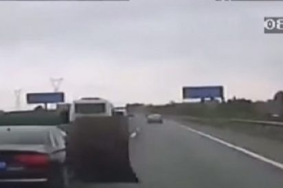 Este conductor herido logra poner a salvo a los pasajeros de su autob&uacute;s