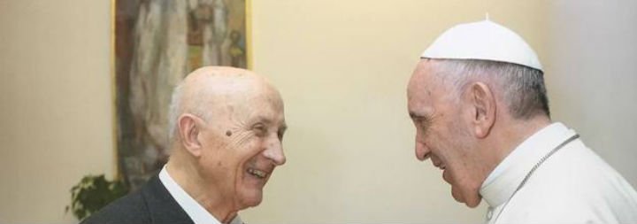José María Castillo: "¿Por qué no se permite que las mujeres puedan ser sacerdotes?"