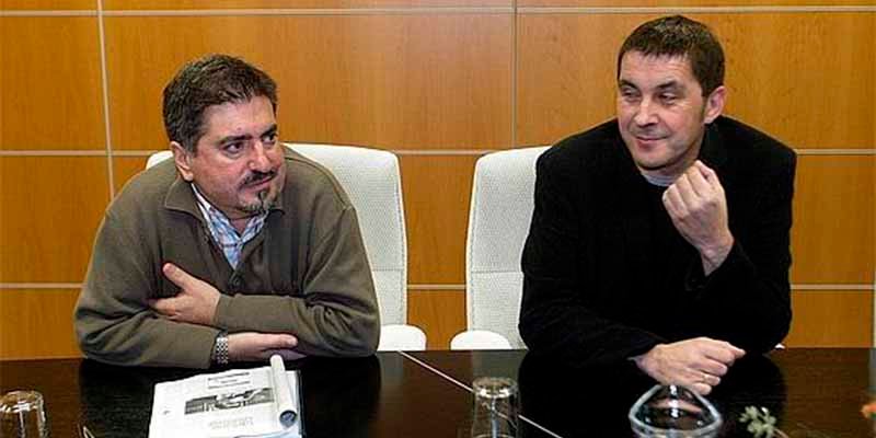 El chiringuito de Podemos en la Complutense, que tiene contratada a la mujer de S&aacute;nchez, ficha a Eguiguren para hablar de ETA