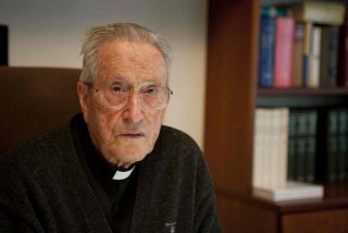 Monse&ntilde;or Seti&eacute;n, ingresado "muy grave" tras sufrir un ictus