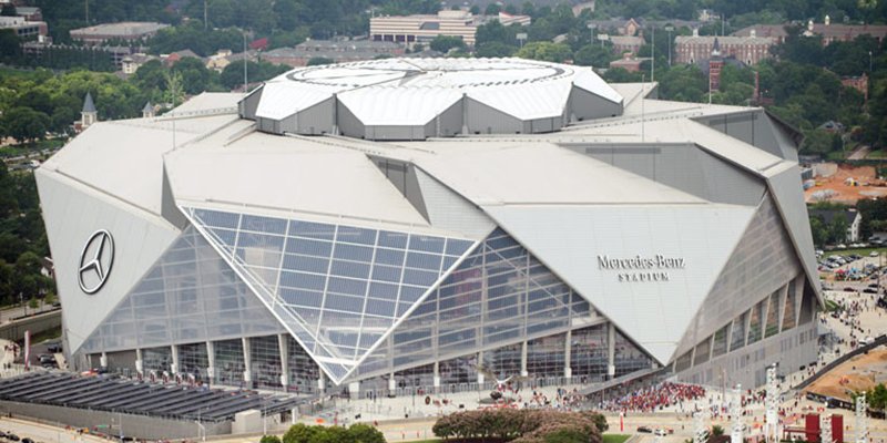 Los Atlanta Falcons 'descubren' el increíble techo retráctil de su