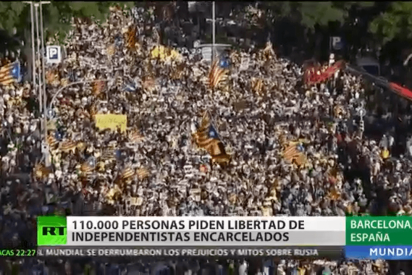 Unos 100.000 independentistas piden la libertad de los políticos presos en Barcelona