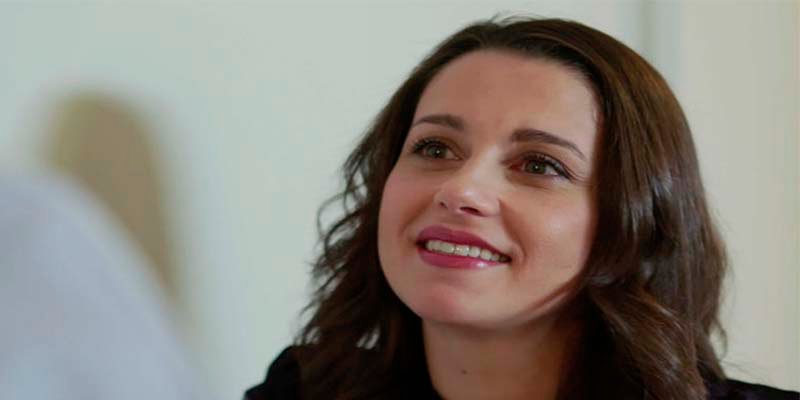 Inés Arrimadas: "Torra parece más el secretario de Puigdemont que el president"